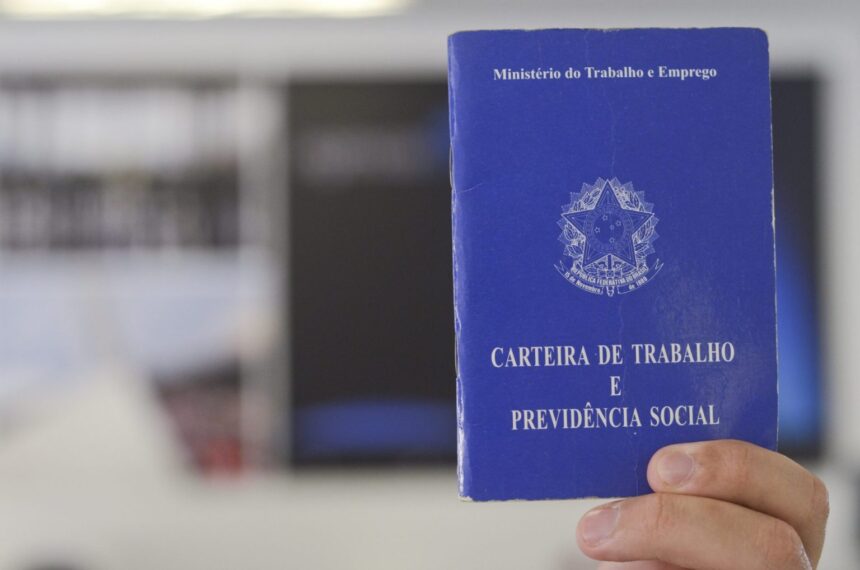 Fim da escala 6×1: Discussão domina redes sociais com cada vez mais apoiadores