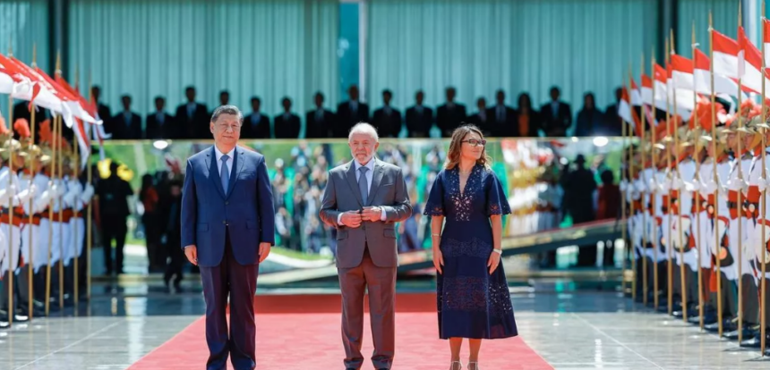 Lula e Xi Jinping estreitam laços com a assinatura de 37 acordos bilaterais entre Brasil e China