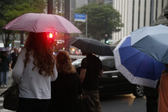 Previsão do tempo indica chuva no Sul e no Sudeste nesta segunda