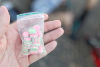 Polícia Civil prende casal por fazer delivery de tráfico de drogas