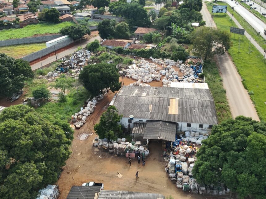 Terra Limpa: PCGO apreende 25 toneladas de recipientes de defensivos agrícolas e prende suspeitos em flagrante