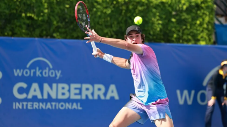 João Fonseca faz história no Australian Open ao eliminar Rublev