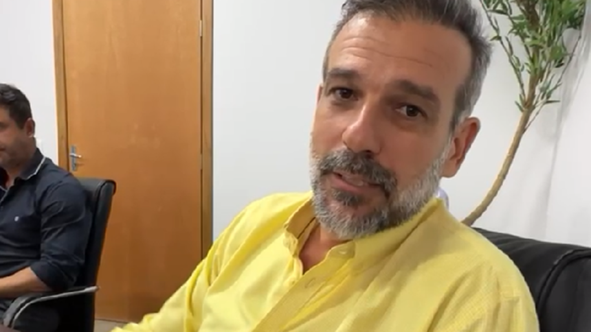 Renato de Castro anuncia coleta de lixo até meia-noite dentro do programa “Recupera Goianésia”