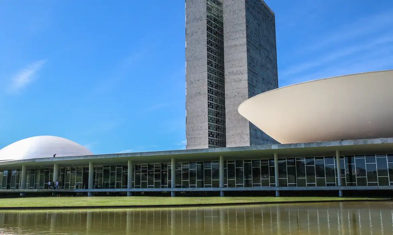 Discussões sobre isenção do IR e Reforma Tributária devem ser retomadas Discussões sobre isenção do IR e Reforma Tributária devem ser retomadas