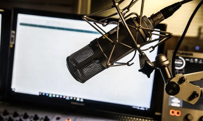 Rádio e TV: emissoras públicas, educativas e comunitárias deverão divulgar campanhas de prevenção de doenças Rádio e TV: emissoras públicas, educativas e comunitárias deverão divulgar campanhas de prevenção de doenças