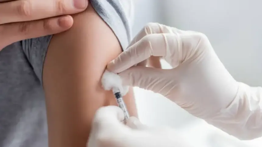 Goianésia inicia campanha de vacinação contra a influenza nesta segunda Goianésia inicia campanha de vacinação contra a influenza nesta segunda