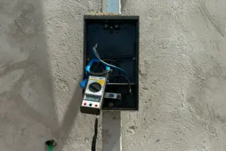 Novo Gama: PCGO prende em flagrante por furto de energia elétrica responsável por grande obra
