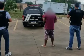 Homem é preso por não aceitar fim do relacionamento e perseguir ex-companheira