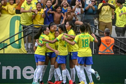 Arthur Elias convoca seleção feminina para 2 amistosos contra os EUA