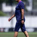 Corinthians demite o técnico argentino Ramón Díaz