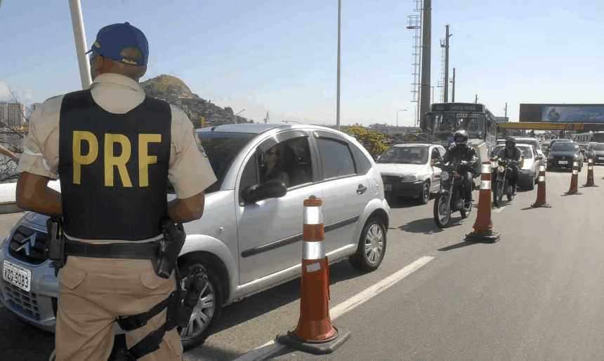 Estradas: PRF faz operação Semana Santa/Tiradentes 2025