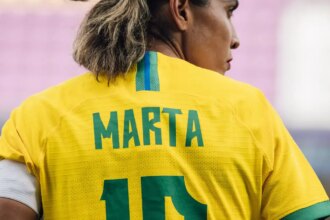 Arthur Elias convoca seleção para amistosos contra o Japão