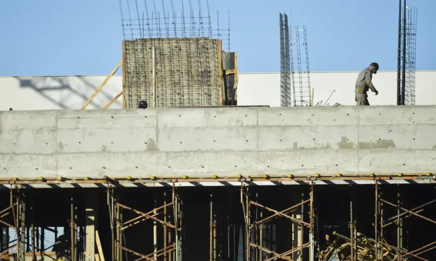 Confiança da construção apresenta queda em 2025, aponta CNI Confiança da construção apresenta queda em 2025, aponta CNI