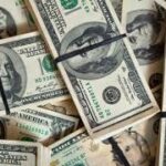 Dólar fecha em alta, cotado a R$ 5,75