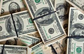 Dólar tem leve queda e é cotado a R$ 5,80 Dólar tem leve queda e é cotado a R$ 5,80