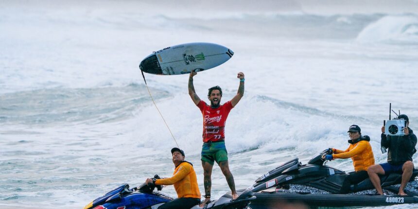 Surfe: Filipe Toleto conquista título da etapa de Gold Coast Surfe: Filipe Toleto conquista título da etapa de Gold Coast