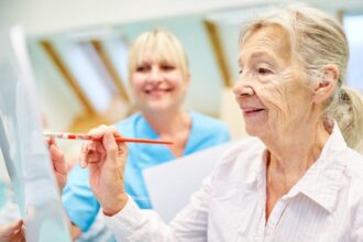 6 benefícios da terapia ocupacional para a rotina dos pacientes