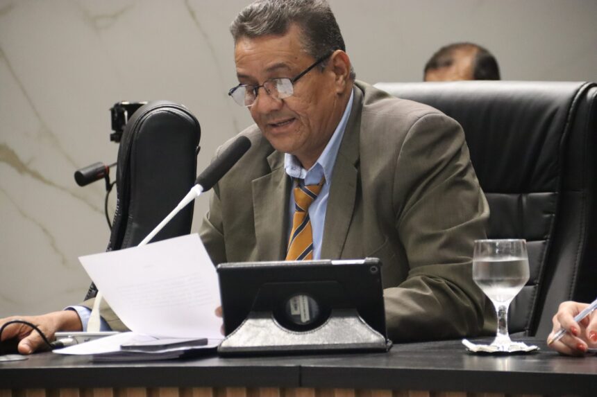 Vereador Valdomiro Baiano propõe construção de passarela sobre a Avenida Contorno