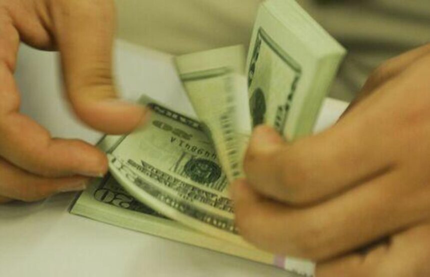 Dólar fecha última sessão em alta, a R$ 5,54 Dólar fecha última sessão em alta, a R$ 5,54