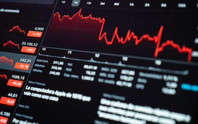 Ibovespa encerra último pregão em alta de 0,51%, a 137.128 pontos Ibovespa encerra último pregão em alta de 0,51%, a 137.128 pontos