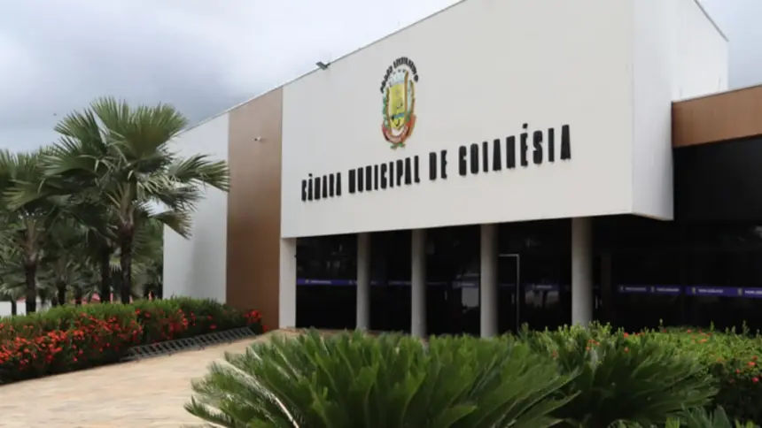 Câmara de Goianésia aprova proposta para implantação de Inteligência Artificial na rede municipal de ensino