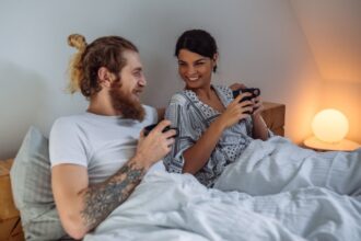 5 chás relaxantes para melhor a qualidade do sono