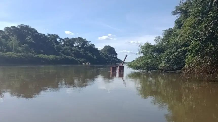 Draga afunda no Rio das Almas e mobiliza Corpo de Bombeiros de Goianésia