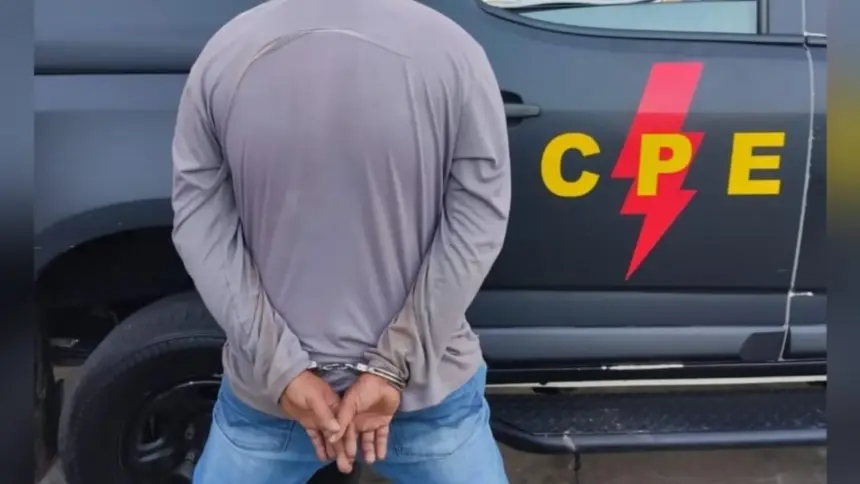 Foragido da justiça por tráfico de drogas é capturado em Goianésia pela CPE Foragido da justiça por tráfico de drogas é capturado em Goianésia pela CPE
