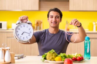 6 mitos e verdades sobre dieta cetogênica e jejum intermitente