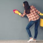 5 dicas para limpar as paredes conforme o tipo de tinta