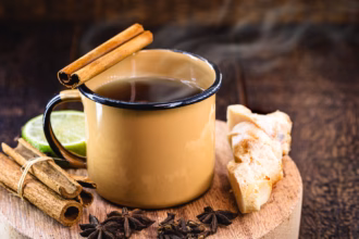 7 receitas de quentão que vão te surpreender