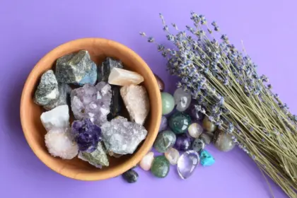 Veja o cristal, o aroma, a cor e o número de cada signo do zodíaco