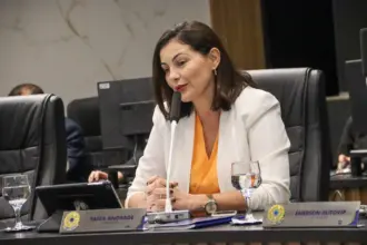 Câmara de Goianésia aprova projeto de costura com doação de enxovais