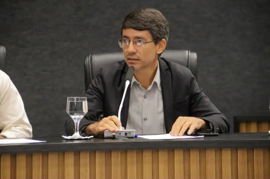 Vereador Ralson Coelho propõe reorganização do trânsito em Goianésia Vereador Ralson Coelho propõe reorganização do trânsito em Goianésia