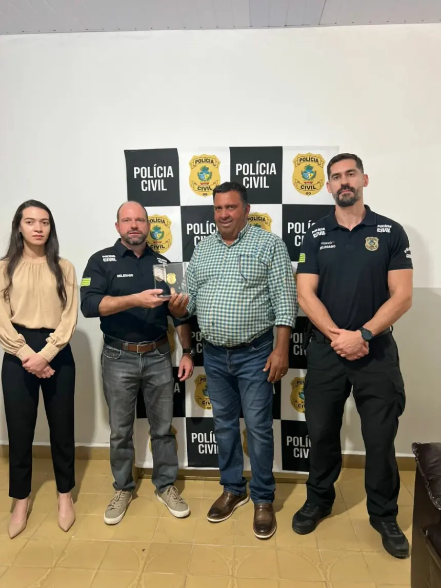 Delegado-Geral da Polícia Civil de Goiás faz visita técnica à Delegacia de Polícia de Aruanã – Policia Civil do Estado de Goiás Delegado-Geral da Polícia Civil de Goiás faz visita técnica à Delegacia de Polícia de Aruanã – Policia Civil do Estado de Goiás