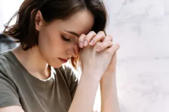 3 orações poderosas para enfrentar momentos difíceis
