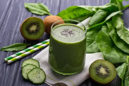 9 sucos verdes para ajudar a limpar o organismo