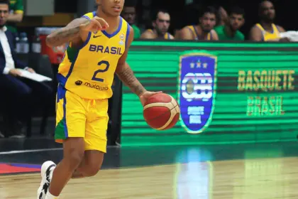 Petrovic define 13 jogadores que disputarão a Copa Latina de basquete