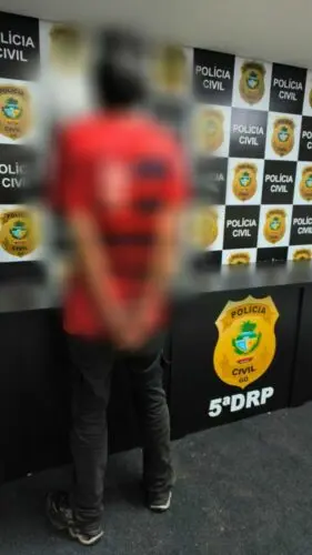 Polícia Civil cumpre mandado de prisão contra jovem investigado por latrocínio contra motorista de aplicativo em Luziânia Polícia Civil cumpre mandado de prisão contra jovem investigado por latrocínio contra motorista de aplicativo em Luziânia