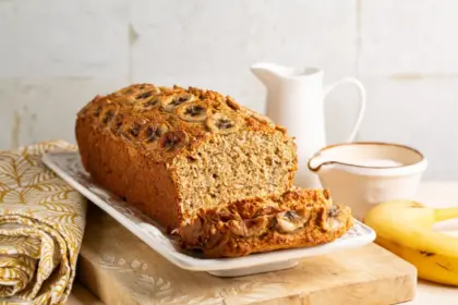 4 receitas de bolo de banana fit para o lanche da tarde