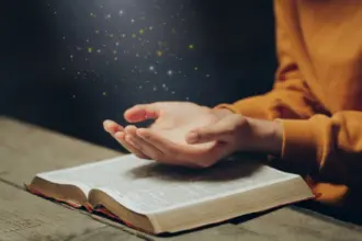 5 salmos poderosos para afastar o mal