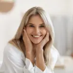 3 cuidados com a pele durante a perimenopausa
