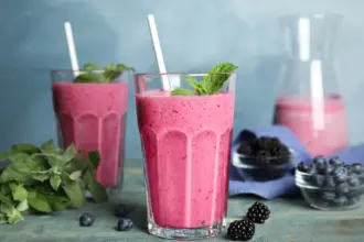 7 vitaminas caseiras refrescantes e nutritivas