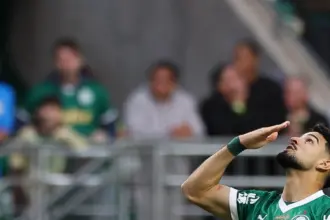 Brasileiro: Palmeiras vence Vasco em casa para assumir vice-liderança
