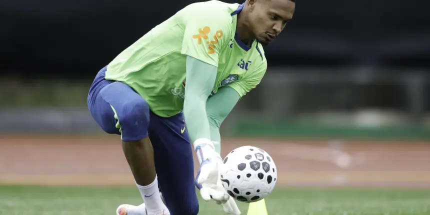 Goleiro John diz que primeira convocação para a seleção é um sonho Goleiro John diz que primeira convocação para a seleção é um sonho