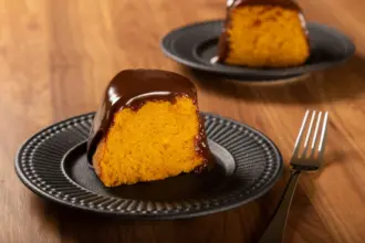7 receitas de bolo de cenoura vegano para fazer no liquidificador