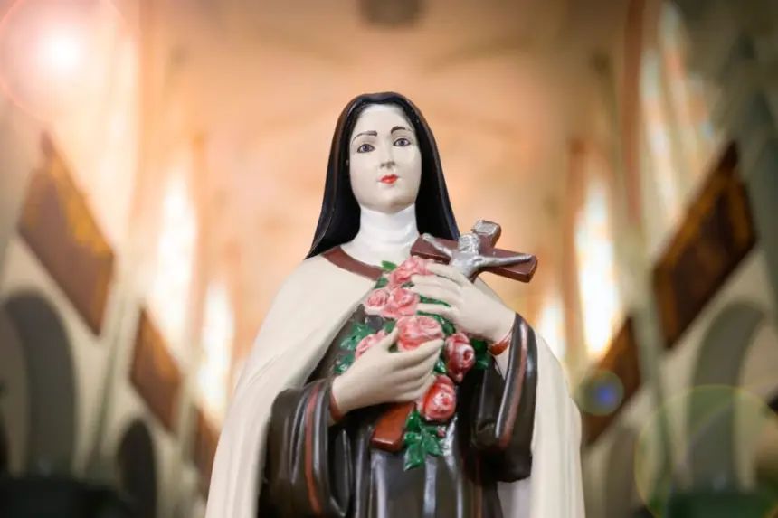 3 orações para o Dia da Santa Teresinha