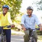 Veja como andar de bicicleta ajuda no tratamento da artrose no joelho