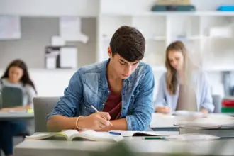 Veja como fazer um bom texto dissertativo-argumentativo no Enem