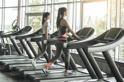 7 maneiras de variar seu treino na esteira e manter a motivação